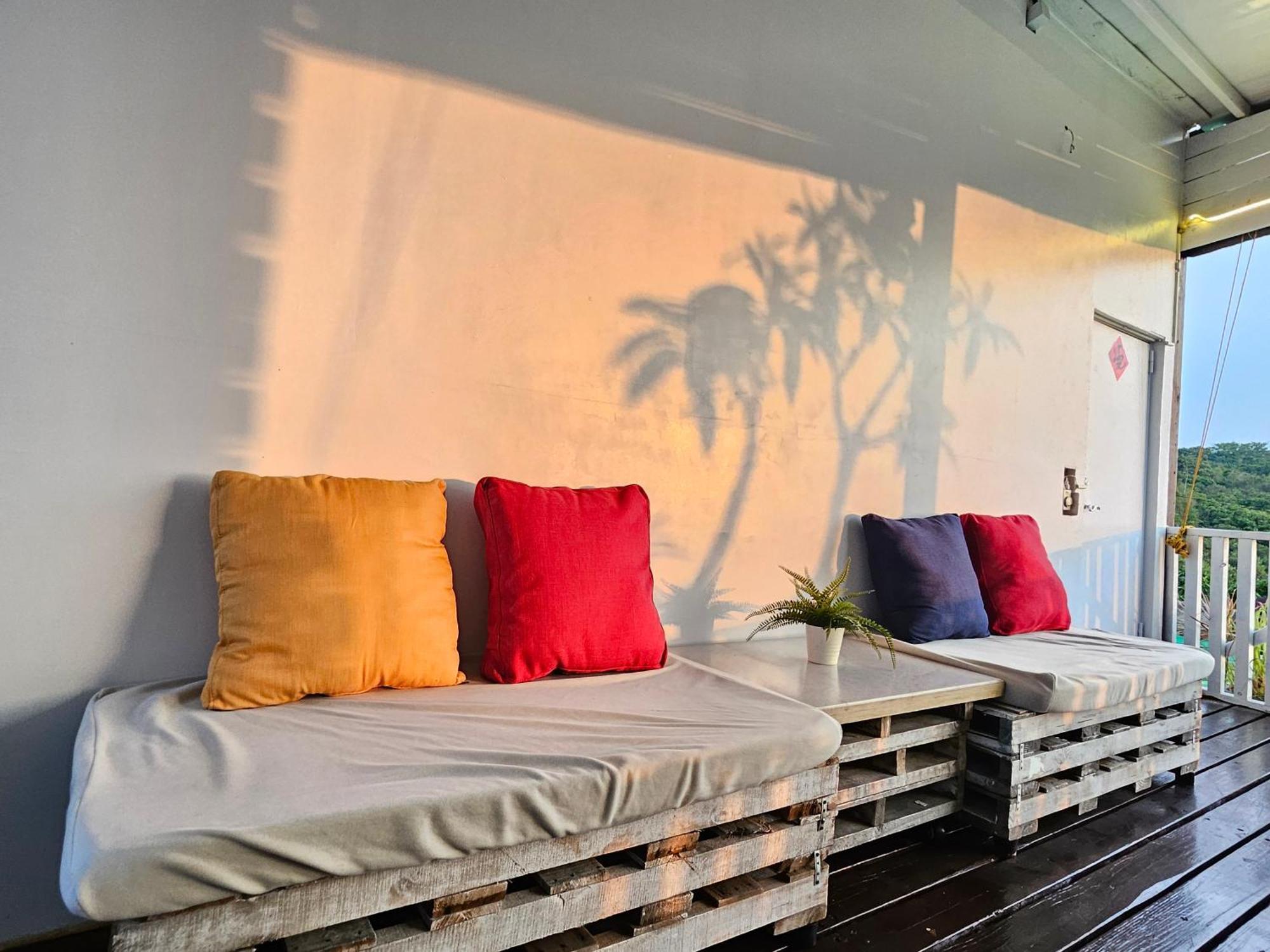 Hotel 舞浪海景旅店 Xiaoliuqiu Esterno foto